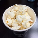 ファミリーマート - 料理写真:ふんわりポップコーン あっさり塩味