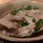 千翠 - 煮物は白甘鯛の頭のです。生の花山椒のアクセント　秀逸