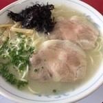 南京ラーメン 黒門 - ラーメン600円＋バラ干し100円