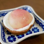 LAWSON - ごろっと1/2個分！桃のタルト