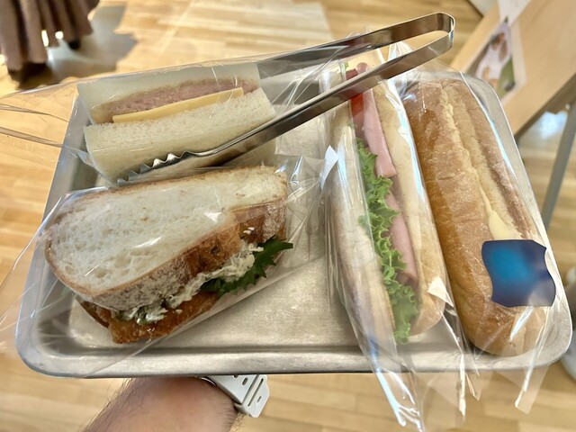 二階のサンドイッチ