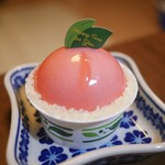 シャトレーゼ - 料理写真:まんまる白桃ケーキ