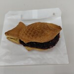 たい焼き一筋 たっぷり庵 - 料理写真:たい焼き（小倉あん）