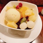 カフェ 英國屋 - 料理写真:クリームあんみつ