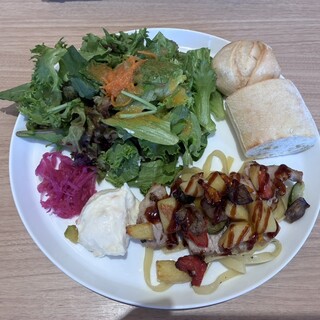 CAFE DINING VALORE._0