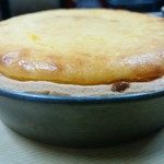 たるみ製菓 - かなり膨らんでます。