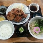 一刻屋 - 唐揚げ定食、うどん１玉です