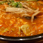 Shokudouen - ユッケジャンラーメン 850円   (　ﾟдﾟ)ウマウマです。