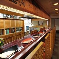 京料理 とりよね - カウンター席はおひとり様もどうぞ。