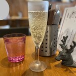 サダキ デリ - スパークリングワイン