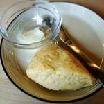 アプフェルバウム - デザートのスコーン、豆乳発酵マーガリン付き