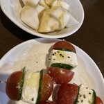 居酒屋 ばんざい - 山芋わさび250円税込・カプレーゼもどきw