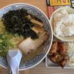 丸源ラーメン - 料理写真:磯海苔塩ラーメン803円.からあげセット363円