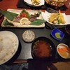 すしダイニング - お刺身ご飯と天ぷらランチ