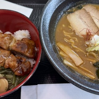 室蘭やきとり お食事処 くじら食堂_0