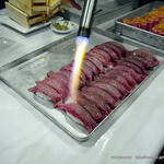 焼肉&ステーキ 格之進R - サーロインの握り　うに牛肉巻き