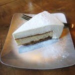 サクラヤマパーラー - ダブルレイヤード　チーズケーキ
