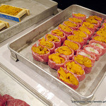 焼肉&ステーキ 格之進R - サーロインの握り　うに牛肉巻き