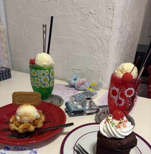 Heisei Retro Cafe RETOPO - Shibuya/Cafe | Tabelog