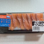YAOKO - 料理写真:ノルウェー産生アトランティックサーモンサーモンスライス(20%引500円)