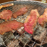 炭火焼肉 やまもと - 焼きやき〜