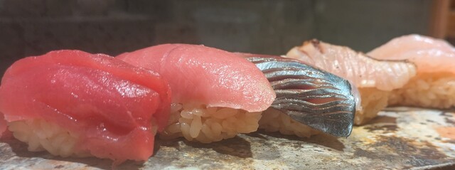 鮨 沁みる