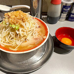 麺でる - 料理写真:「小ラーメン」＋「生卵」