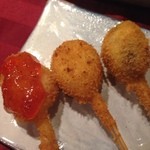 串かつ あーぼん - 桜餅、バナナ、イチゴ