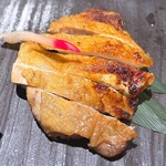 炭火焼きと創作酒肴 粋 - 名物阿波尾鶏豪快一枚焼き　2026.7.9
