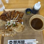 元祖豚丼屋TONTON - 料理写真: