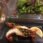 炭火イタリアン酒場 ボスコ - 手前は伊勢海老の炭火焼き980円