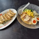 中華そば 幸楽苑 - 料理写真:冷やし味噌らーめん餃子セット