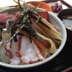 横浜魚市場卸協同組合 厚生食堂 - タコがみずみずしいんです！