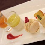 聖ヨゼフ館 - オリジナルデザート