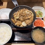 吉野家 - 料理写真:牛鉄板焼肉定食