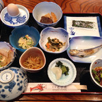 朝食もたっぷり