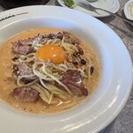 ポポラマーマ - 料理写真:ヨード卵・光と吊るしベーコンのレッドカルボナーラ
