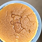 りくろーおじさんの店 - 料理写真:・りくろーおじさんのチーズケーキ 1,095円/税込