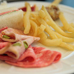 ストリングス ラウンジ - ポテトやハム