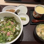 海鮮丼 日の出 博多デイトス店