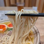 煮干そば・鶏そば藍×福井らーめん五目亭 - 京都白だし中華そば・麺ズーム