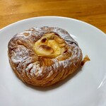 Merci life organics - 料理写真:高級バターカスタードデニッシュ(税込み377円)