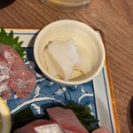 魚屋の立呑み かたふり - 