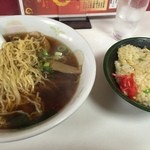 生駒軒 - ラーメン・半チャーハンセット