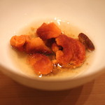 三谷 - 根室の赤雲丹 には 獺祭　発泡にごり酒　　(2015/03)