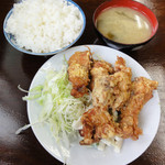 山加食堂 - 鶏もも肉唐揚げ定食 630円