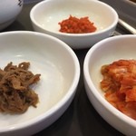 본비빔밥 - パンチャは少な目ですが言えばお代わりくれるそうです。