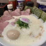 鶏そば 唆る - 料理写真:
