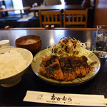Okamura - とんかつ定食。
                        美味かったです。