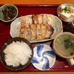 Gyouza Mataichison - 餃子定食、餃子4個増し（≧∇≦）